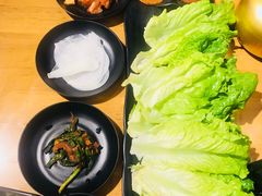 -肉甲韩国木炭烤肉(新壹街1店)