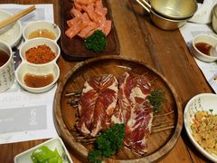 -草家酱蟹炭火烤肉店(珲春南路一店)