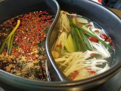 鸳鸯锅-钢管厂五区小郡肝串串香(南山店)
