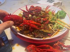 -老街烧烤大排档·地道湖北菜·龙虾馆(汉口火车站店)