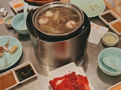 -潮界(LU·ONE凯德晶萃广场店)