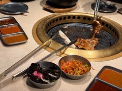 -蚂蚁洞·烤肉大营地(上海静安大悦城店)