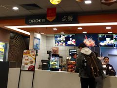 -麦当劳(中山公园龙之梦店)