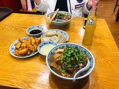 卤煮火烧-门框胡同百年卤煮(新街口店)