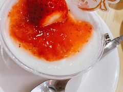 草莓意式奶冻-满记甜品(巴黎春天宝山店)