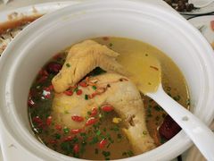 农家草鸡汤-七的湖·晚芳亭·阳澄湖农家菜·大闸蟹(莲花岛店)