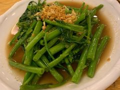 -J Daeng Seafood