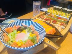 三文鱼寿司船-万岁寿司(万国店)