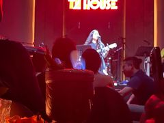 -TZ House音乐现场(来福士中心店)