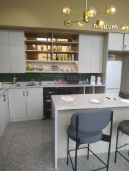 点击看大图 -摩登时代美发沙龙