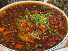 -李双猪·小龙虾·烧烤·羊肉煲(乐山店)