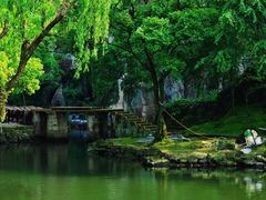-绍兴东湖风景区