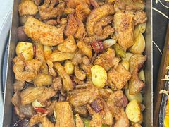 -老东镇啤酒屋海鲜加工·蒸汽海鲜·海鲜烧烤(台东店)