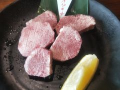 厚切牛舌-热血兄弟·炭火烤肉(融侨中心店)