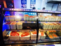 面包甜点陈列柜-蚝英雄·鲜蚝自助专门店(洋桥店)
