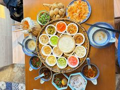 -包整·丝娃娃(一览甲秀楼风景店)