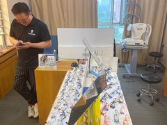 -优医视平价眼镜蔡司依视路折扣工厂店(十里堡店)