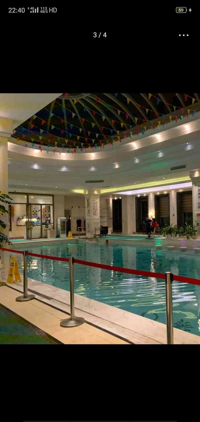 诺亚方舟(羊犀店)-"就像菜市场,闹哄哄.吃饭就像犯人,穿着统.