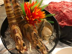 -鲜入围煮花胶鸡海鲜火锅