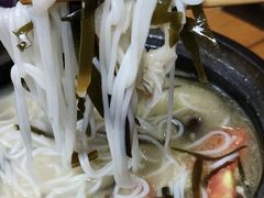 -刚砂锅鸡丝米线