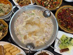 -老来福·非遗酸汤兔(凯旋路店)