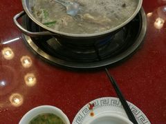-老石黑山羊毛驴肉火锅(金凯广场店)