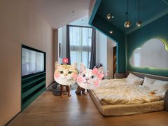 -上海虹桥中心爱琴海亚朵S酒店