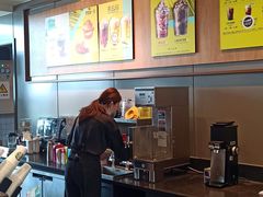 -星巴克(青岛火车北站候车大厅店)
