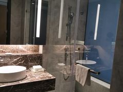 -上海虹桥西郊假日酒店