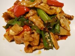 杭椒小炒松板肉-南麓·浙里(外滩店)