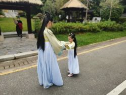 -盘子女人坊生日照·摄影馆(华强店)