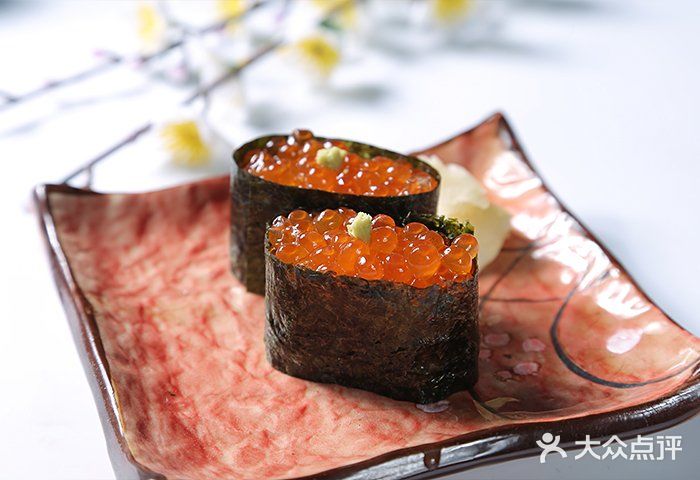 水無季夏精致日式料理(休门街店)三文鱼籽寿司图片