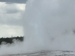 -老忠实间歇泉