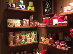 零售区-星巴克臻选(广州好世界广场店)