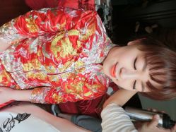 点击看大图 iphone_upload_pic-上海彩妆秀摄影设计有限公司