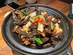 烟熏腊味炒鹿茸菇-云海肴·汽锅鸡·云南代表菜(美罗城店)