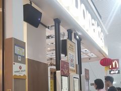 -麦当劳(深圳北站B2检票口楼上)