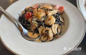 Signature Seafood Squid Ink Pasta