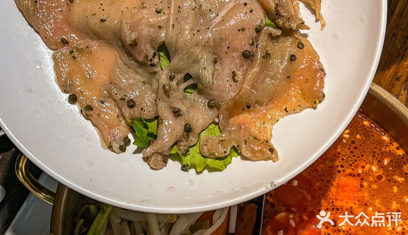 比较推荐的是：藤椒鸡肉片 涮在锅底真的太入味了