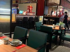 大堂-青年公社烤鸭(宝杨宝龙广场店)
