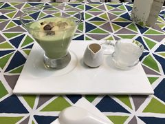 -燕庭·纯燕窝·甜品下午茶(南京西路店)