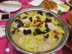 海鲜什锦烩菜-悦色烤鸭店
