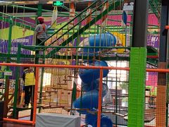 -超人空间竞技场·轰趴团建蹦床主题公园