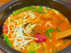 -良米山·云南野生菌过桥米线(上海首店)