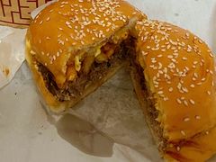 薯条汉堡-悠航SLOWBOAT(三里屯店)