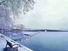 -杭州西湖风景名胜区北街寻梦停车场