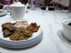 -万重锦·人文川菜馆(骡马市店)