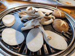 -唯成•韩国炭火烤肉 유성고기