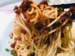 特色小面（红油）-乔阿马·江南味·驴肉香(龙湖华泾天街店)