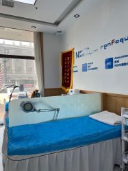 -靓芙泉专研痘痘肌